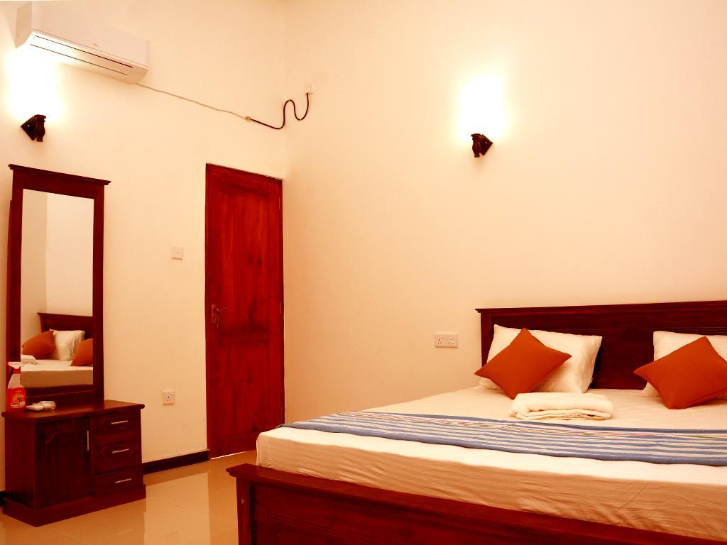 נגומבו Reshani Guest House מראה חיצוני תמונה