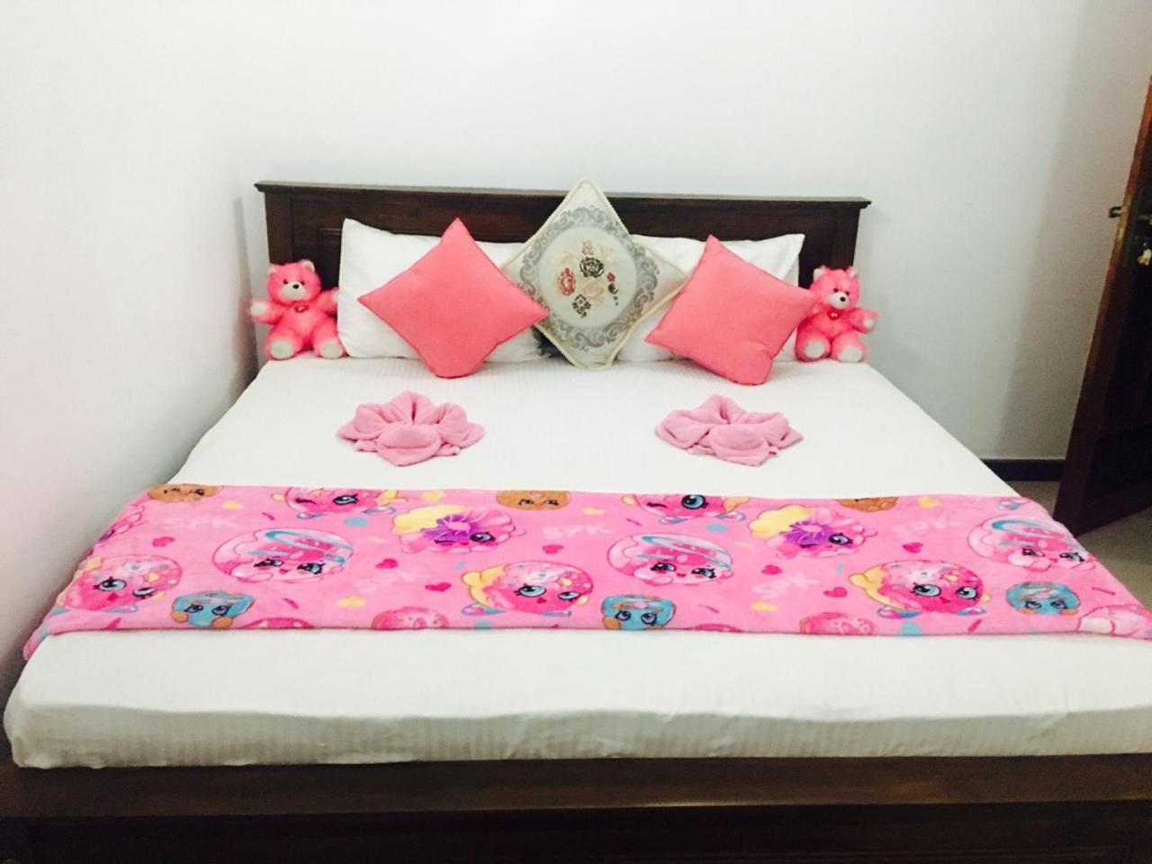 נגומבו Reshani Guest House מראה חיצוני תמונה