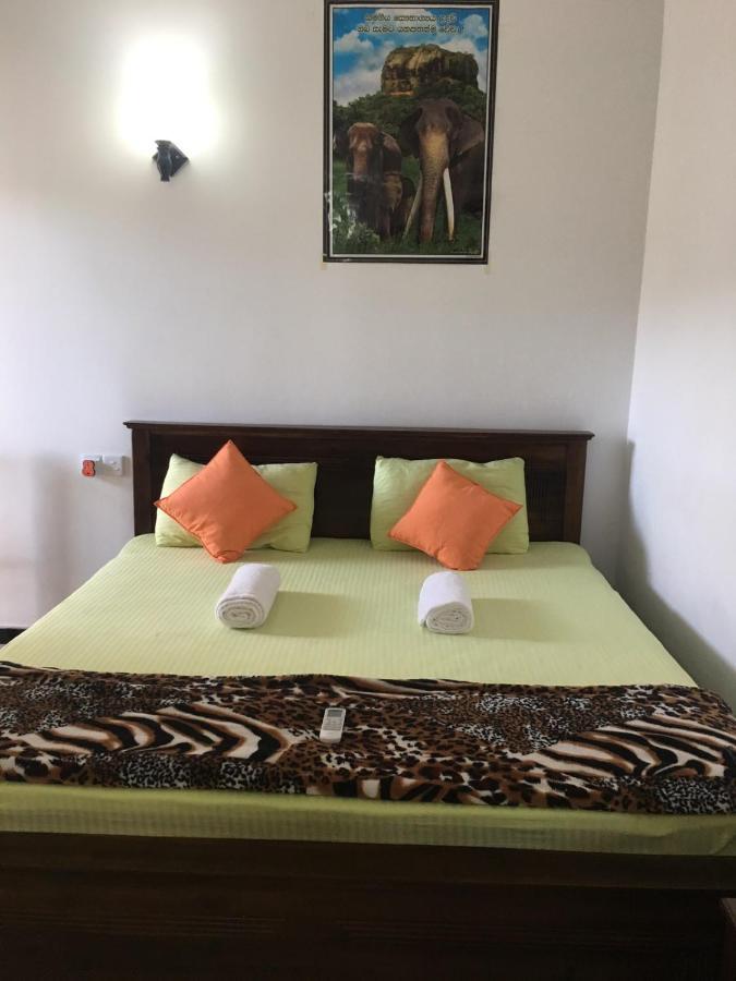 נגומבו Reshani Guest House מראה חיצוני תמונה