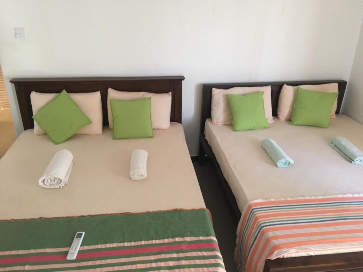 נגומבו Reshani Guest House מראה חיצוני תמונה