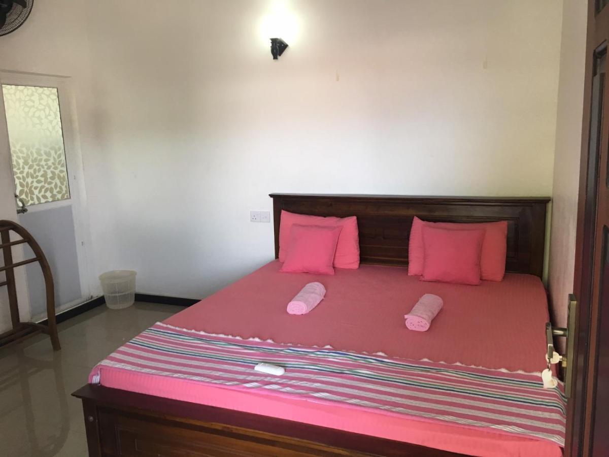 נגומבו Reshani Guest House מראה חיצוני תמונה