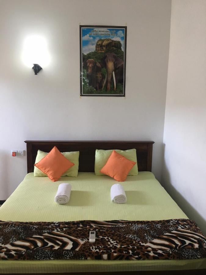 נגומבו Reshani Guest House מראה חיצוני תמונה