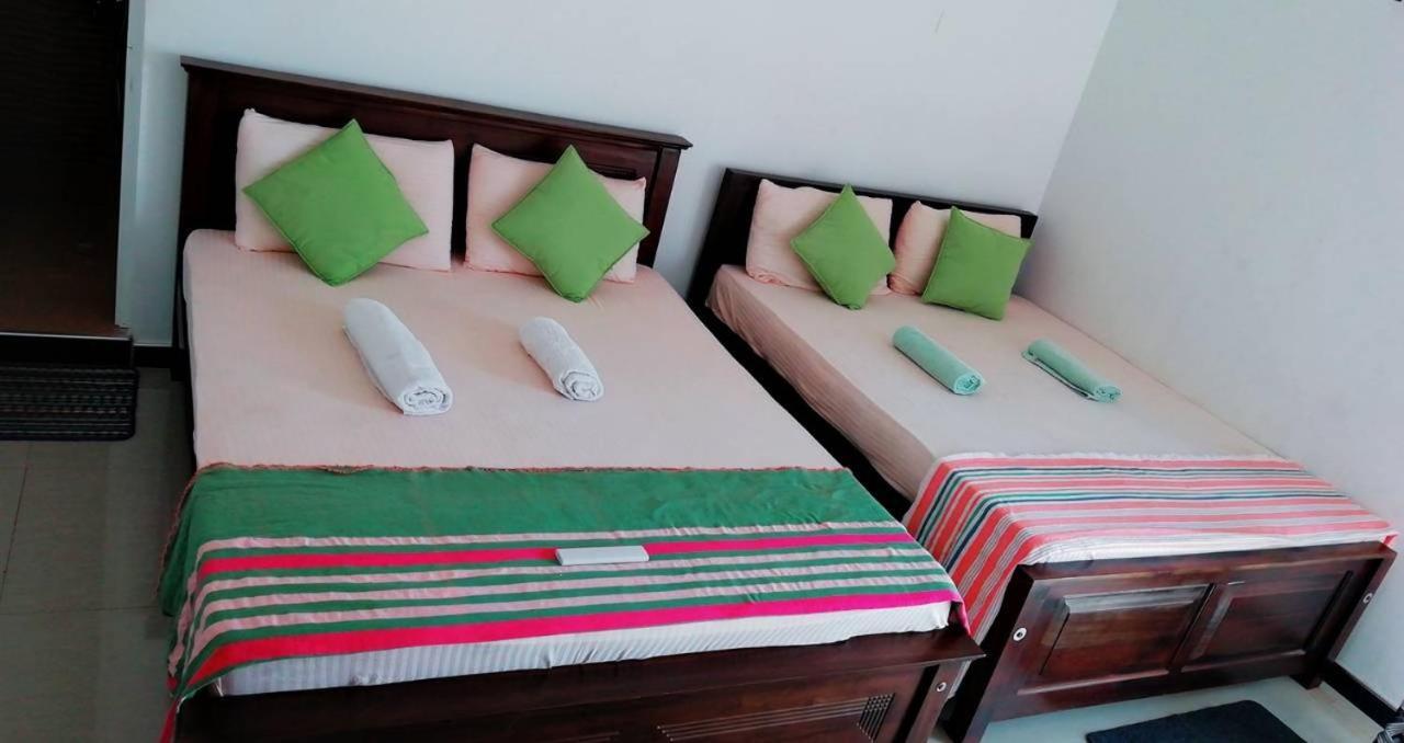 נגומבו Reshani Guest House מראה חיצוני תמונה