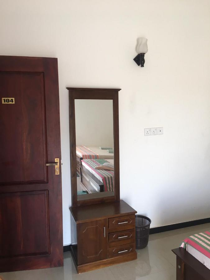 נגומבו Reshani Guest House מראה חיצוני תמונה